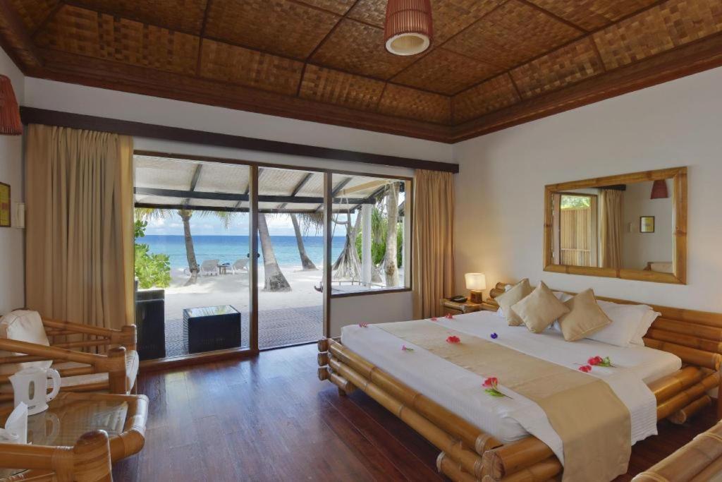 Angaga Island Resort And Spa Εξωτερικό φωτογραφία