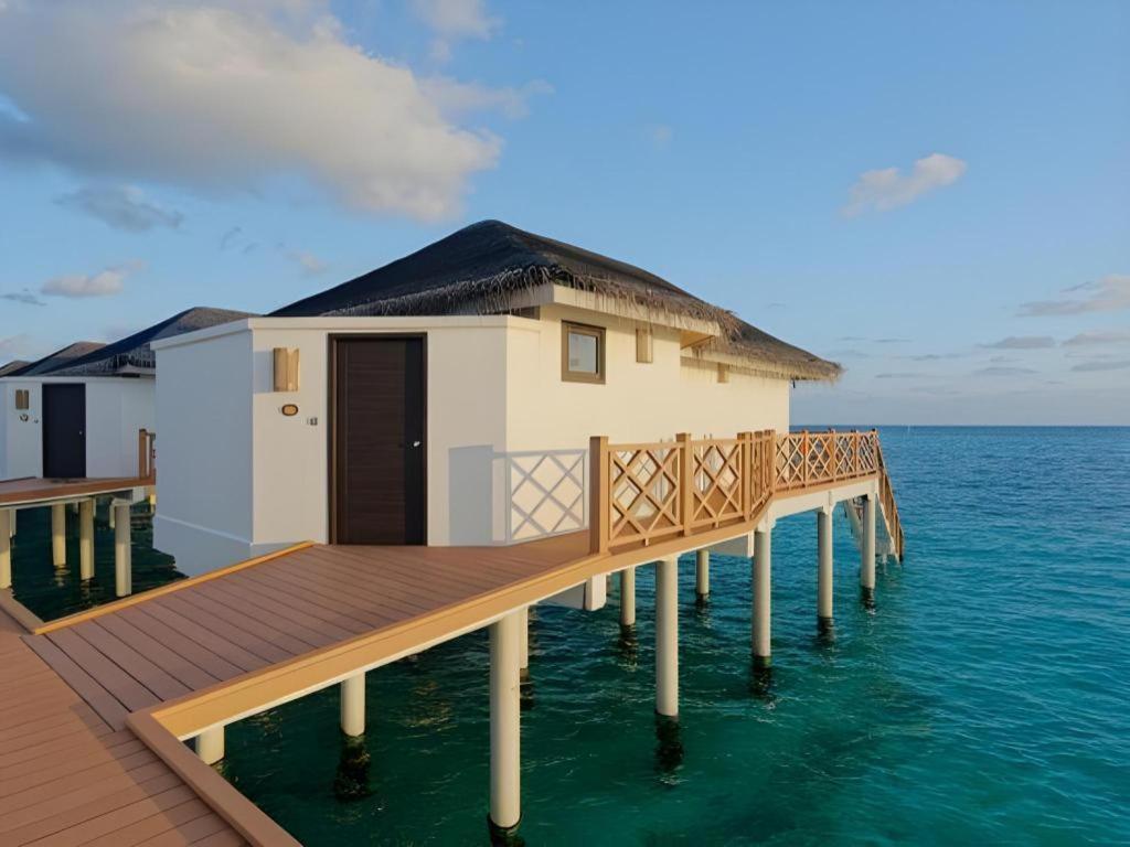 Angaga Island Resort And Spa Εξωτερικό φωτογραφία