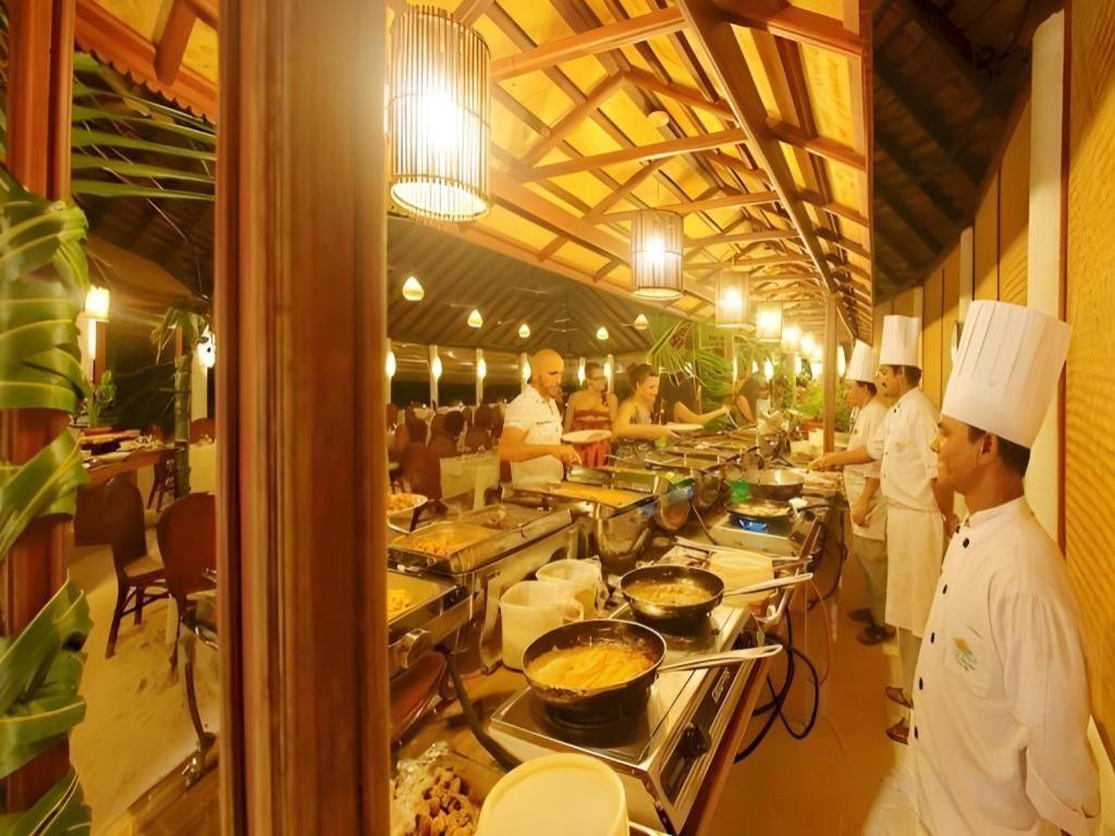 Angaga Island Resort And Spa Εξωτερικό φωτογραφία